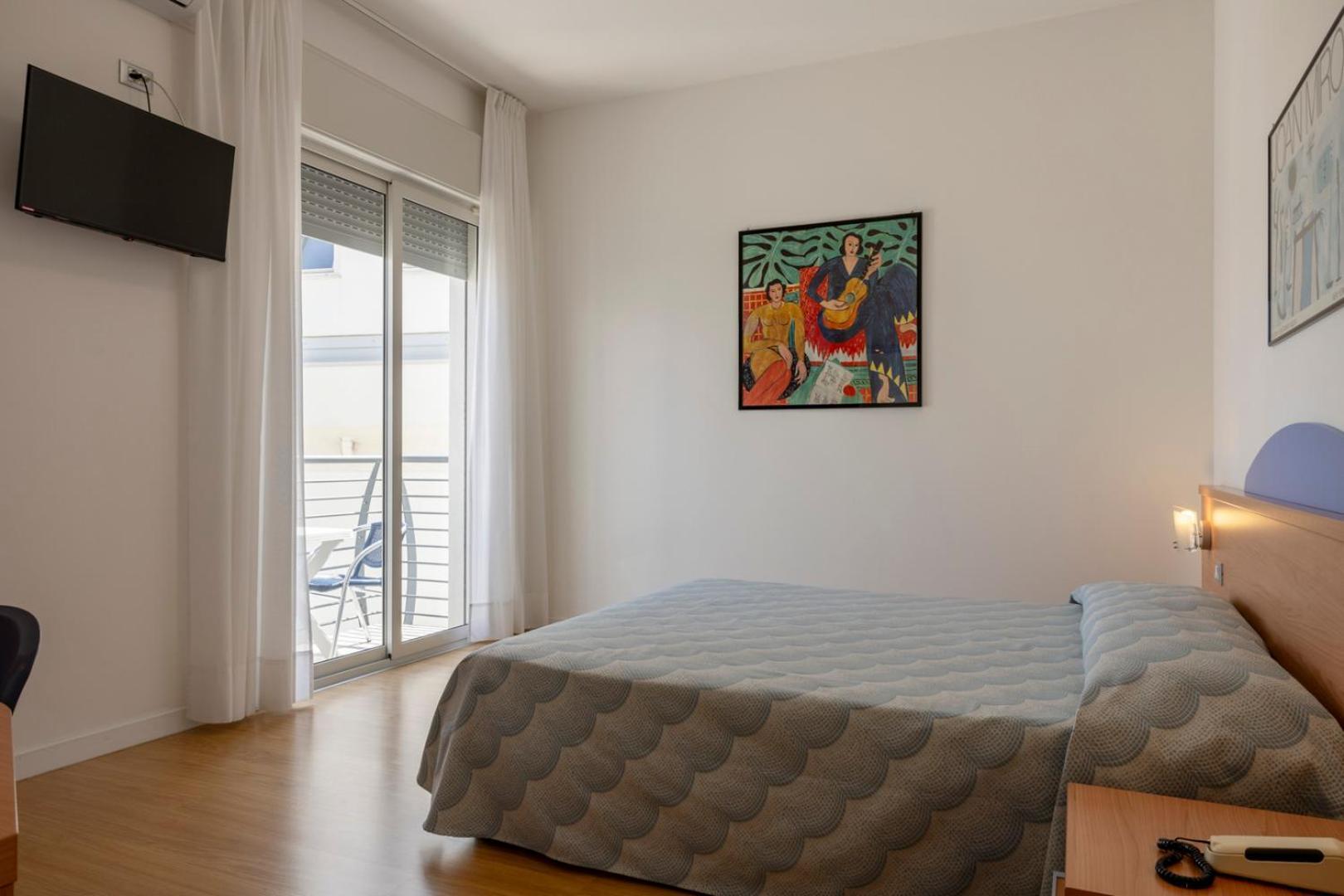 Hotel Riviera Каорле Екстериор снимка